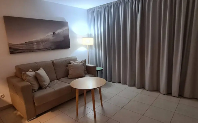 Beach Apt With Fast Wifi