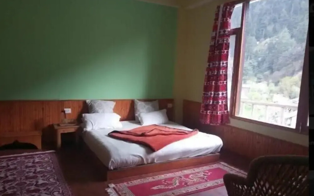 Jibhi Cottage
