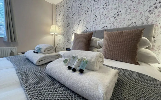 Bridgeside Rooms