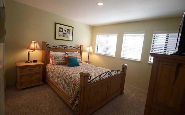 Powder Village Condominium E5
