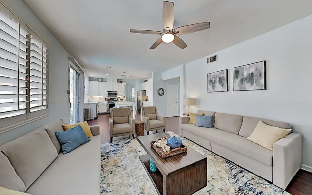 2399chat 4 Bedroom Home