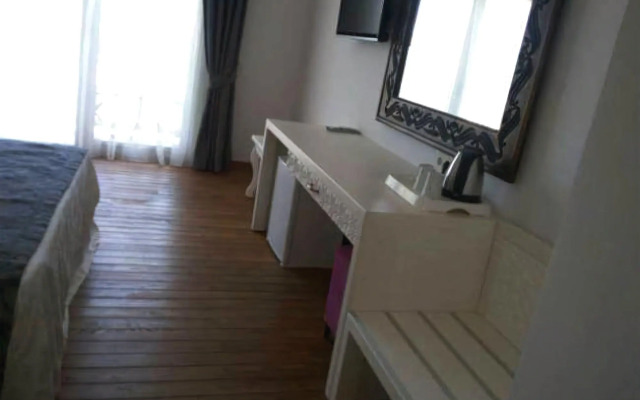 Meggs Bodrum Beach Hotel