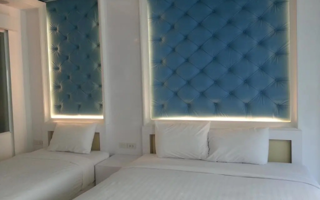Blue Ocean Suite