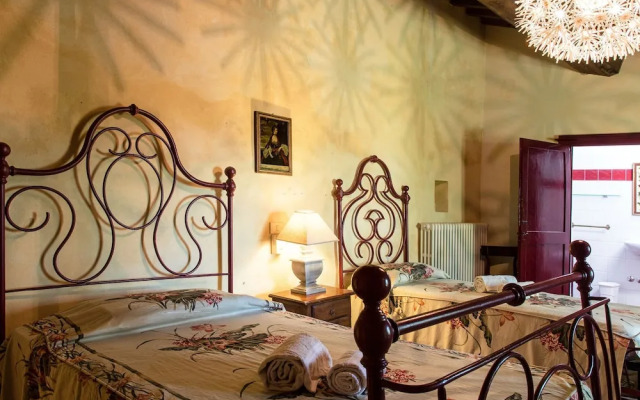Spacious Farmhouse in Ghizzano Italy with Pool