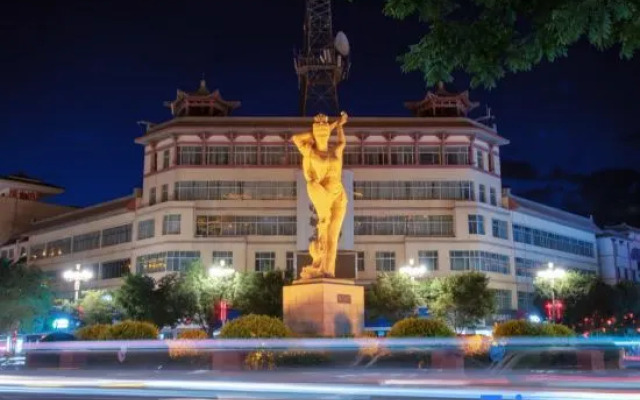 Bishang Guanyu Homestay (Dunhuang Night Market Municipal Government)