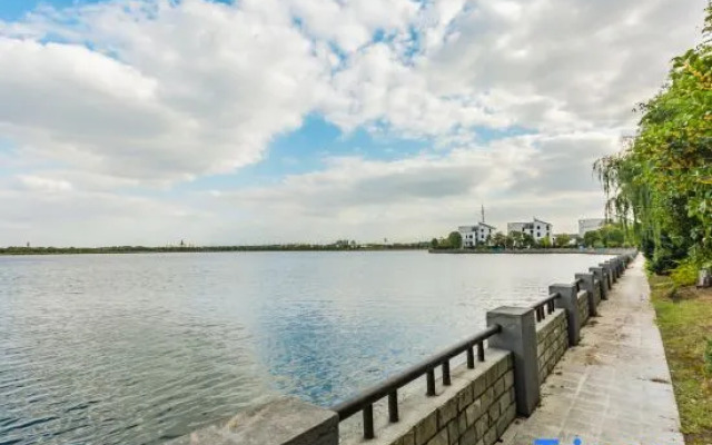 Yunshuige Lake View Pool Villa