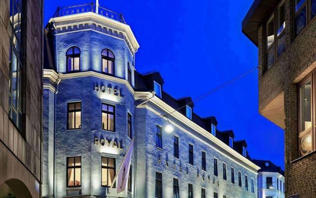 Hotel Royal вид на фасад