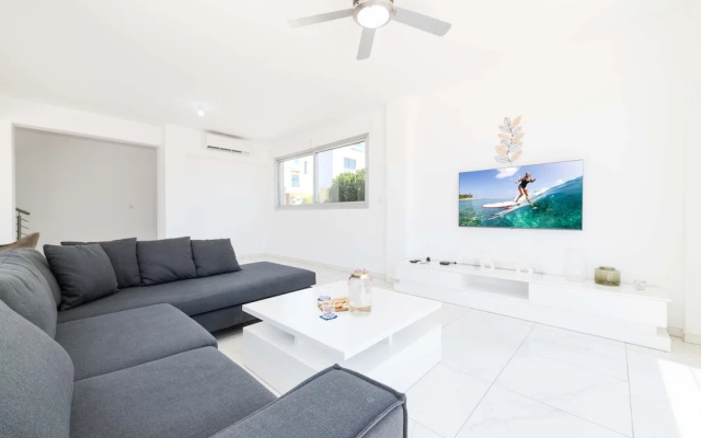 Elite Blu Heights Villa
