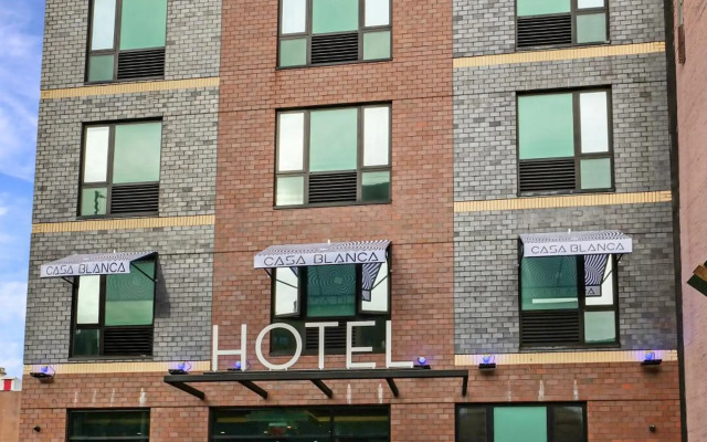 Casa Blanca Hotel Brooklyn