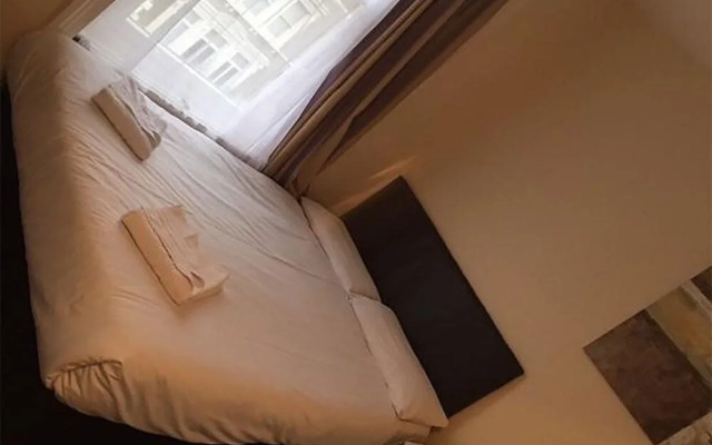 Kensington Rooms  Apartments