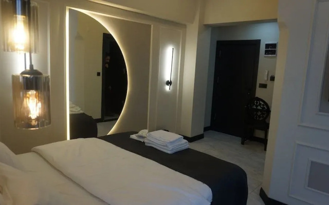 Mana Airport Hotel