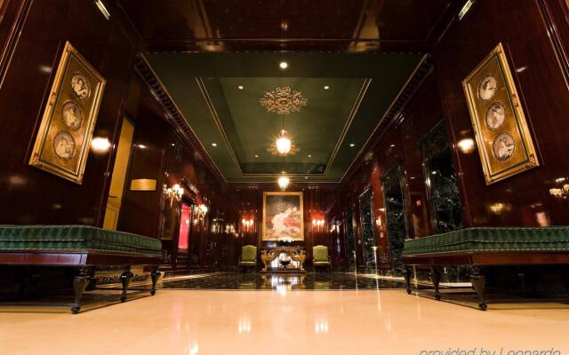 Отель InterContinental Paris Le Grand вид на фасад