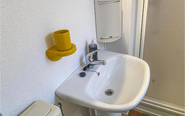 Nice Home in Lauwersoog With 2 Bedrooms and Wifi