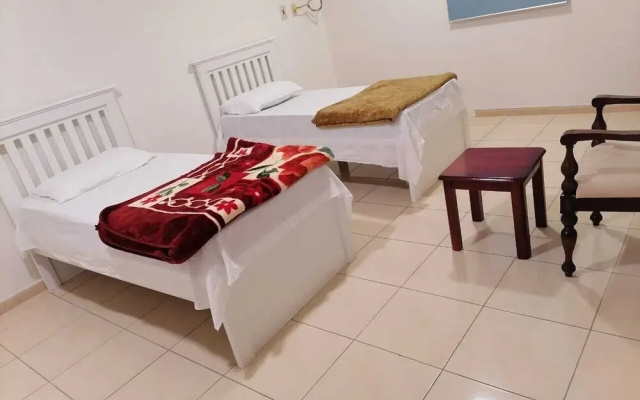 Q Economiy Hotel