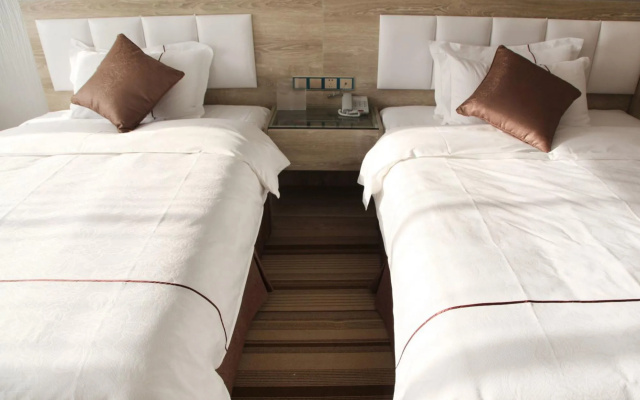 Leisure Hotel
