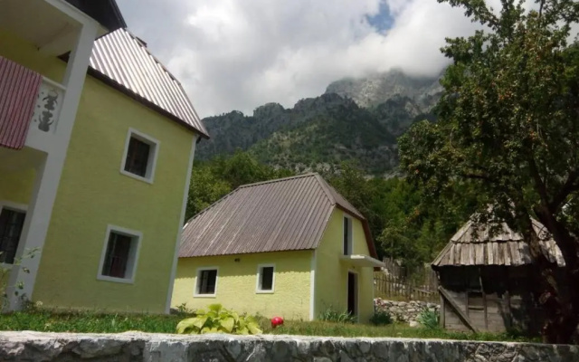 Bujtina Ahmetaj