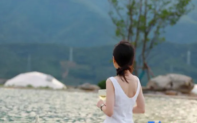 Mishu Shiye Mountain House Hot Spring Resort