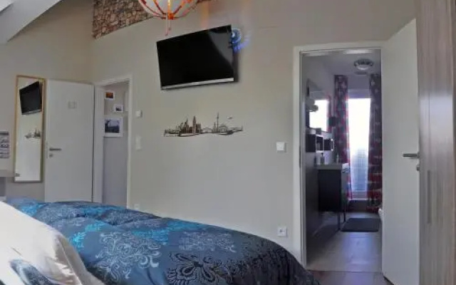 Frankfurt Bed  Breakfast