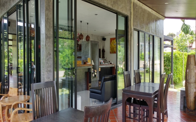 Отель Arthaya Villas вид на фасад