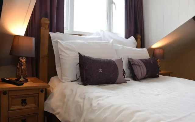 The Llanelwedd Arms Hotel