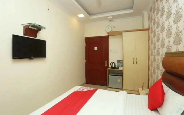 Grest Hotel by OYO Rooms