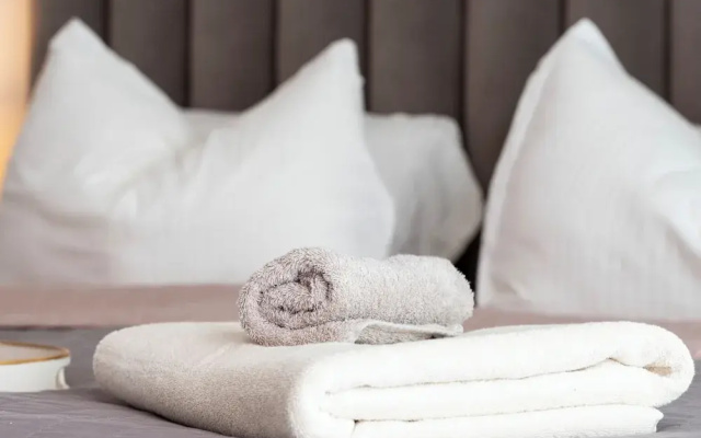 Bright and Lovely Furnished Studio Apartment