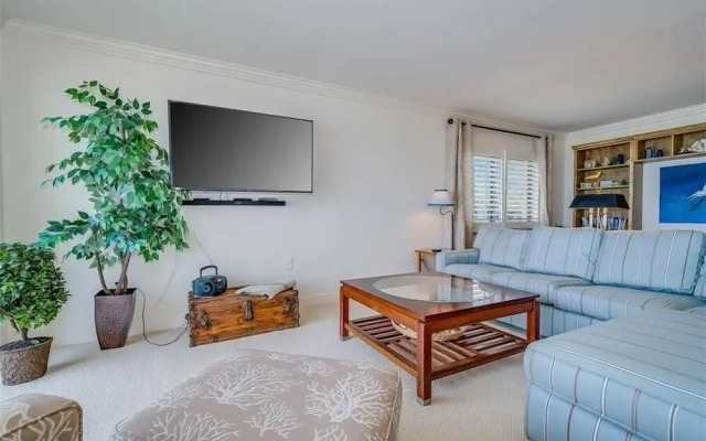 Sea Oats 217 2 Bedroom Home by RedAwning