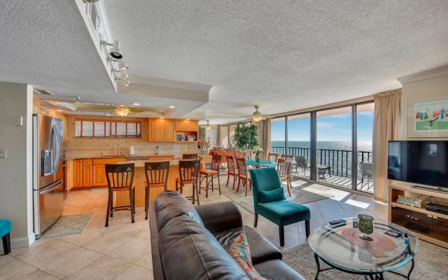 Trillium 4A Beach Front Condo With Private Balcony/amazing Views