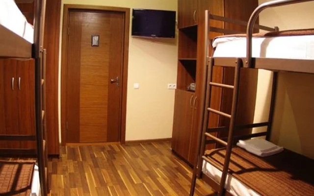 Отель Дарницкий