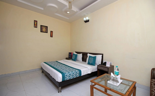 OYO 7353 Mahipalpur