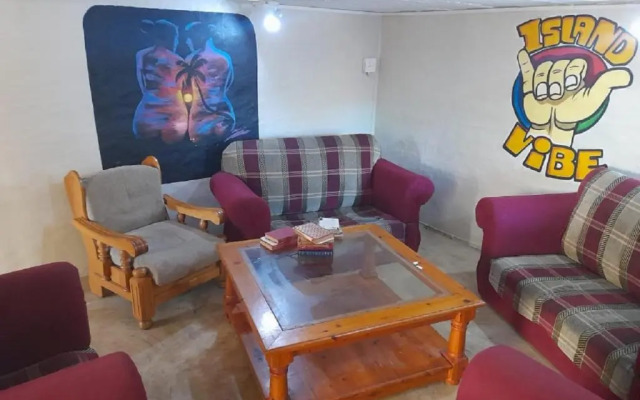 Island Vibe Knysna Hostel
