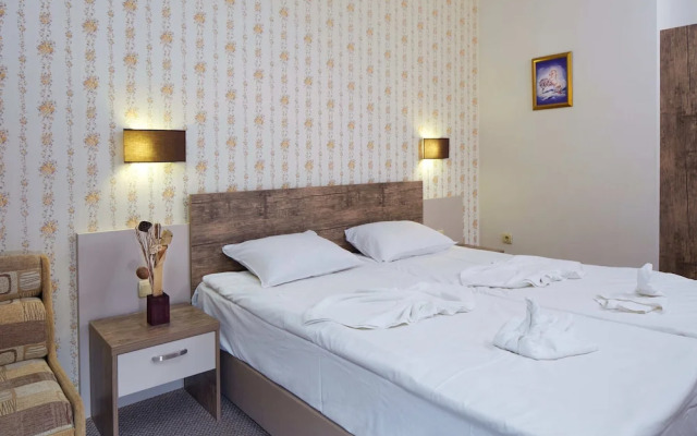 Hotel Lira