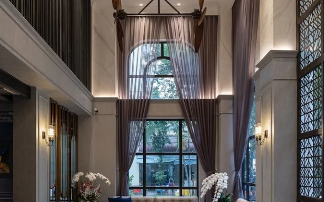 Charmaine's Hotel & Apartment