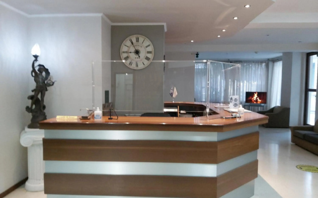 Omiros Hotel