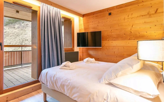 10-person Apartment With Balcony