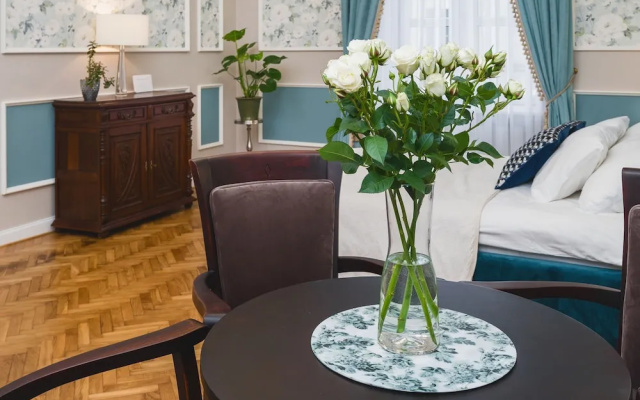 Krakow Royal Apartment