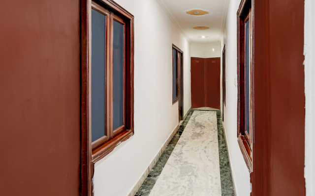 Hotel O Shilpgram Taj Mahal East Gate