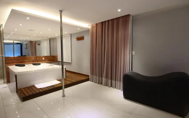 Love Time Hotel (Только для взрослых)