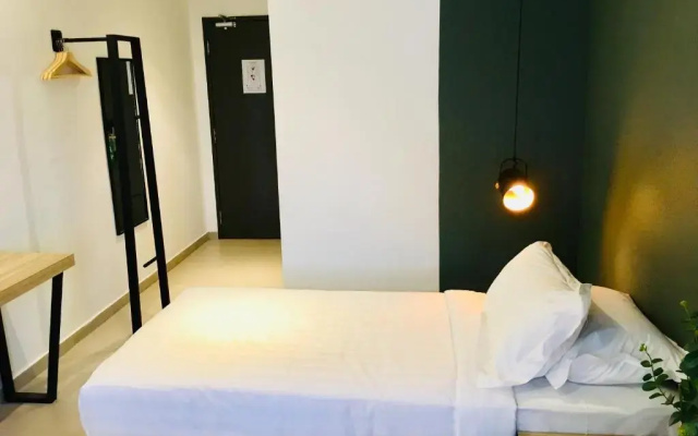 Enclave Hotel