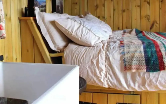 The Shearer's Hut, Sleeps 2, Wood Burner, Fire Pit