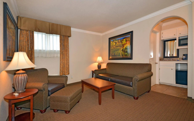 Inn of McAlester