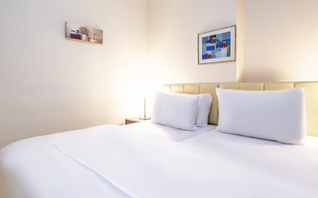 Studio Flat Near Public Transportation in Sisli