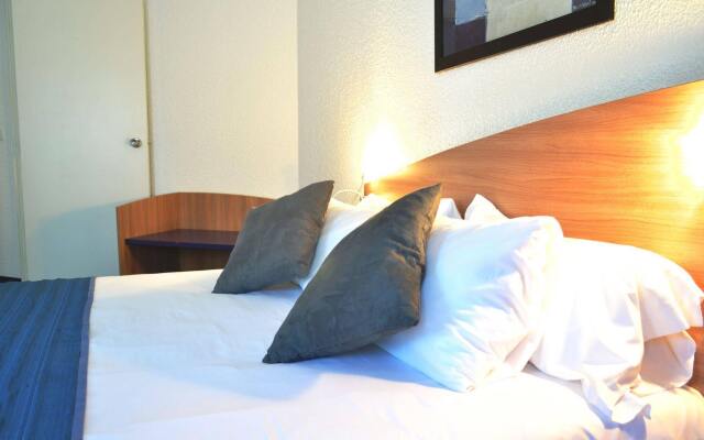 Отель Art Hotel Paris Est Франция, Пантин - 4 отзыва об отеле, цены и фото номеров - забронировать отель Art Hotel Paris Est онлайн комната для гостей