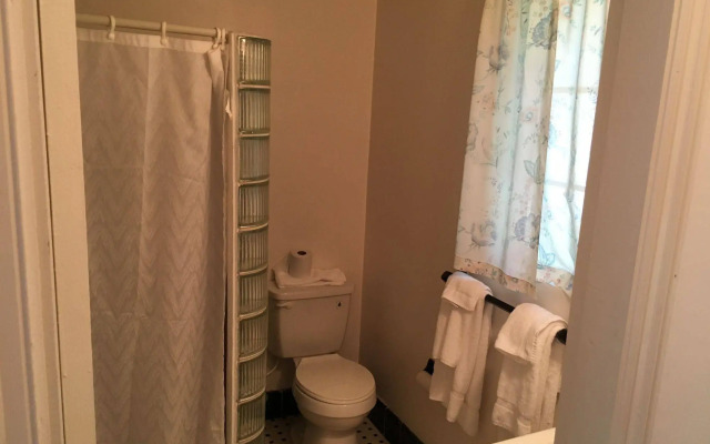 Parkway Inn