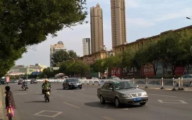 Qinhuangdao Xiadu Garden Hotel (People's Square)