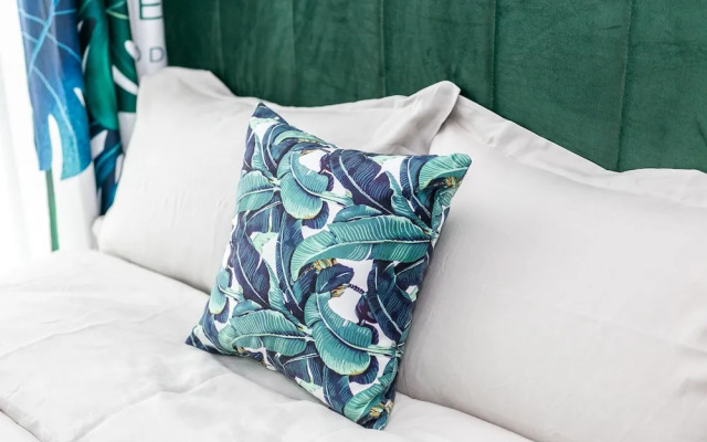 Locals Boutique Apartment Huafa Plaza 28