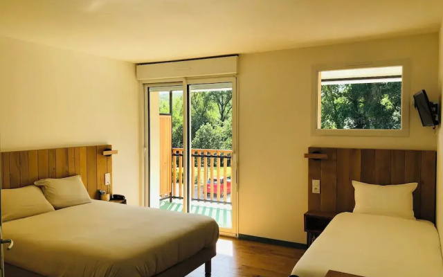 Logis Hôtel Les TILLEULS