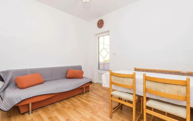 Stunning Home in Rab With Wifi and 4 Bedrooms