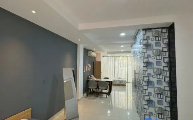 Tphomes Lakeview