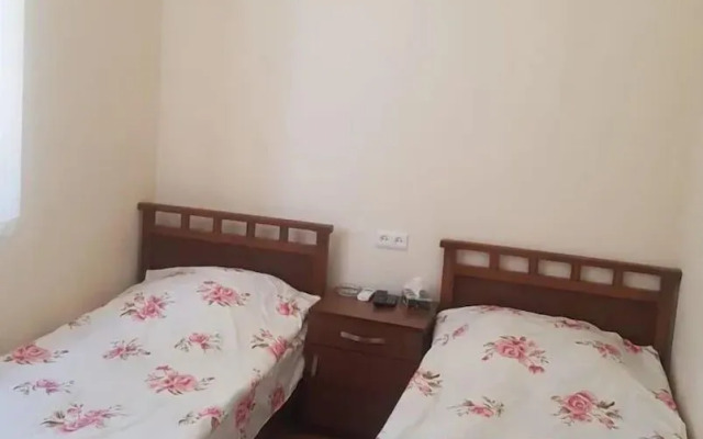 Johns Hotel